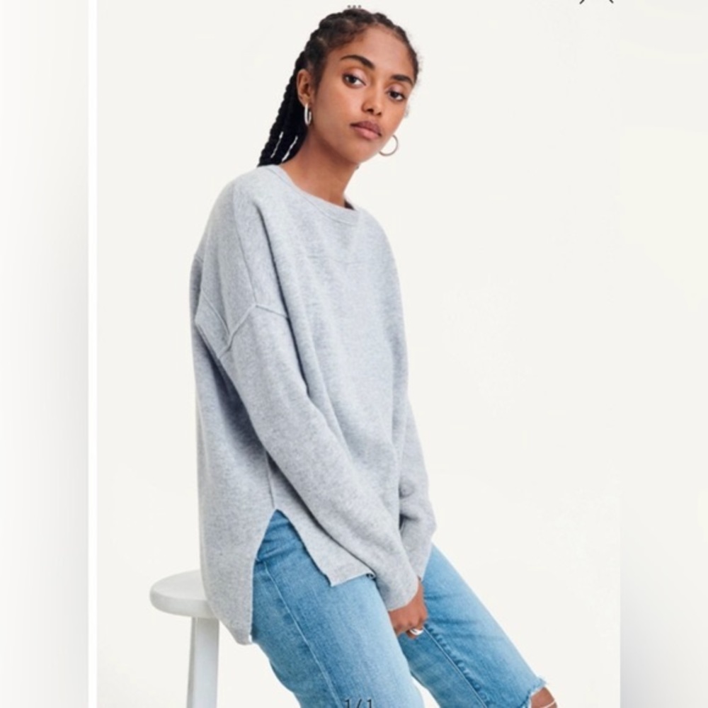 DKNY Pure Long Sleeve Crewneck Soft Gray Sweater - Size L
